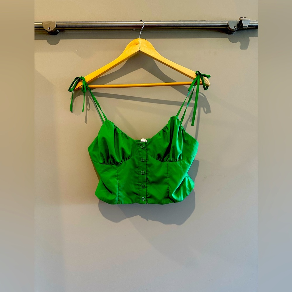 Superdown crop toe tank